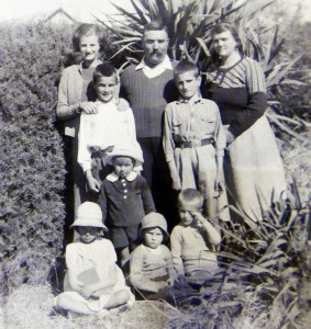 Samuel SHORE & grandchildren